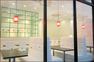 もちっとカフェ施工事例（現フィレオ博多）店舗デザイン